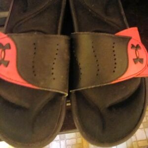 Size 9 under Armour slides